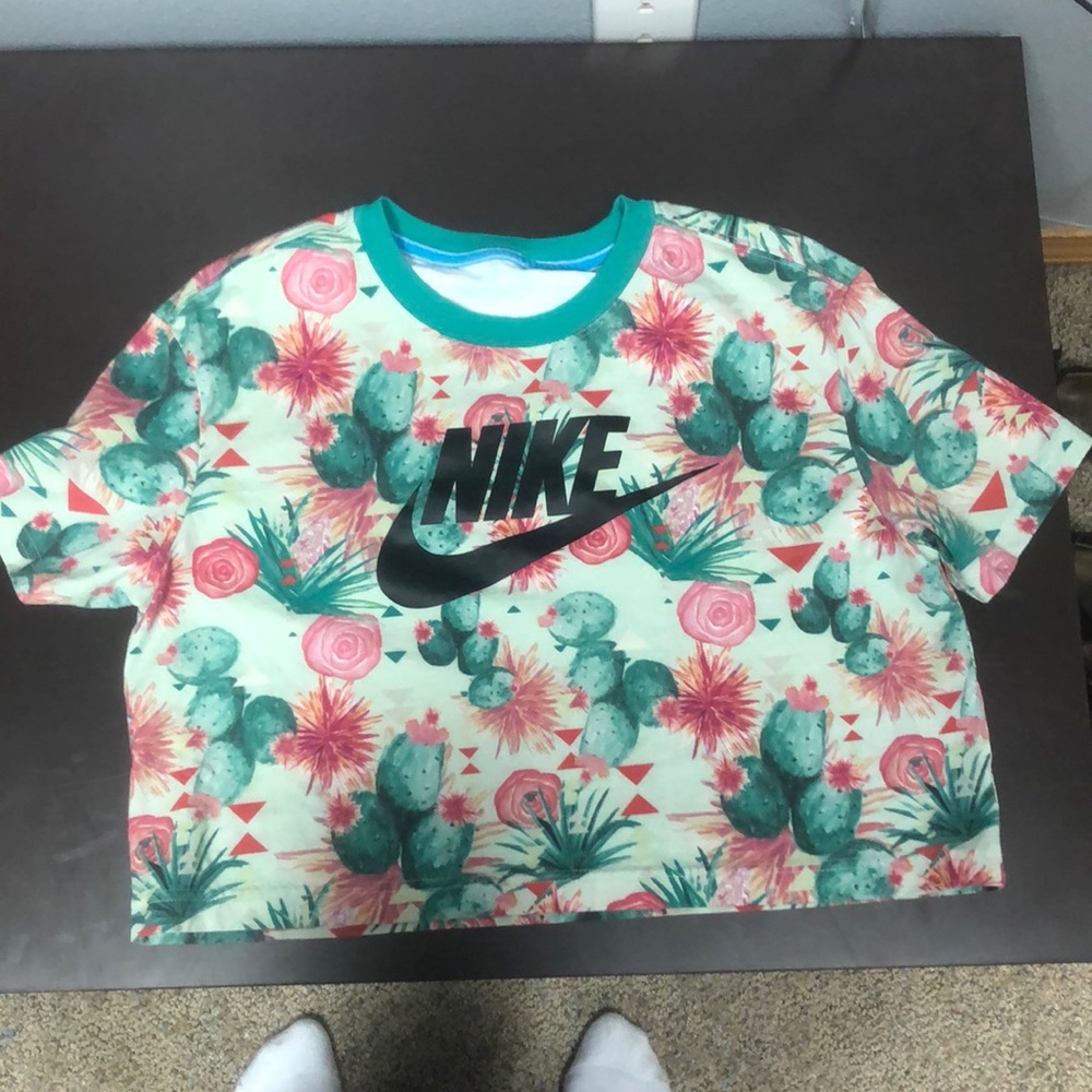 N7 women’s crop top